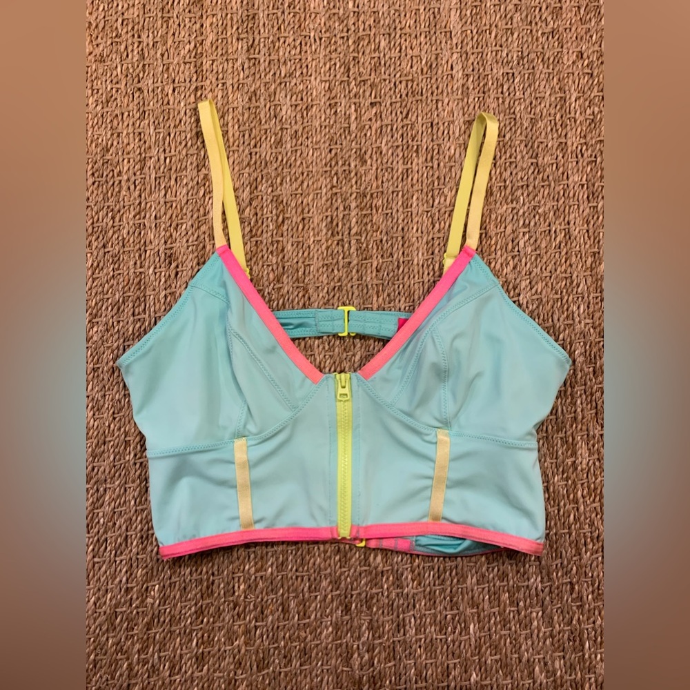 Victorias Secret Bikini Swim Top size Medium  retro 90s Barbie